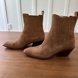 Dolce Vita Suede boots
